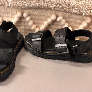 Dr. Martens, Junior/Kids, US 11, Black Sandals with Buckle